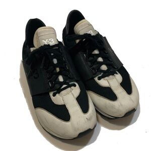Y-3 Black and White women’s Shoes